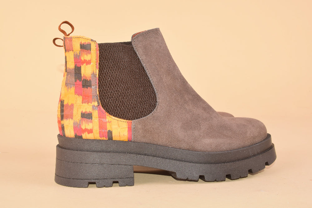 Taupe