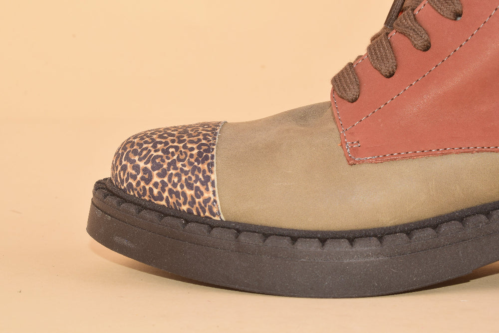 Taupe