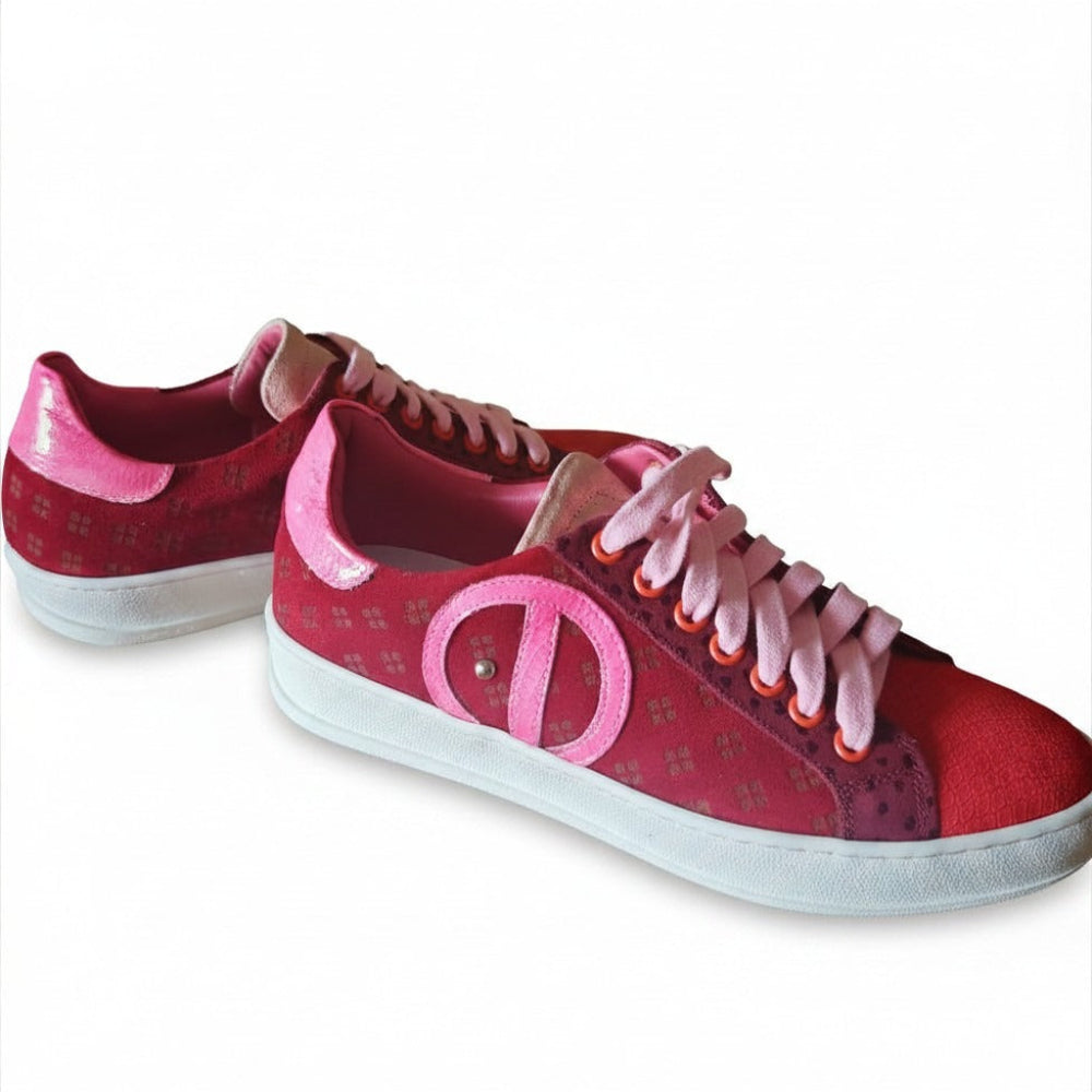 Magenta